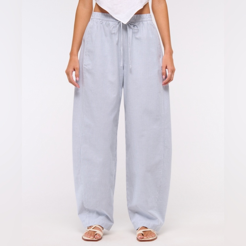 NWT blue stripe barrel pull-on pant